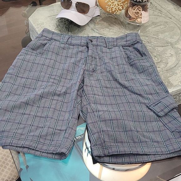 lululemon athletica Other - Lululemon WET DRY WARM BERMUDA PLAID SHORTS